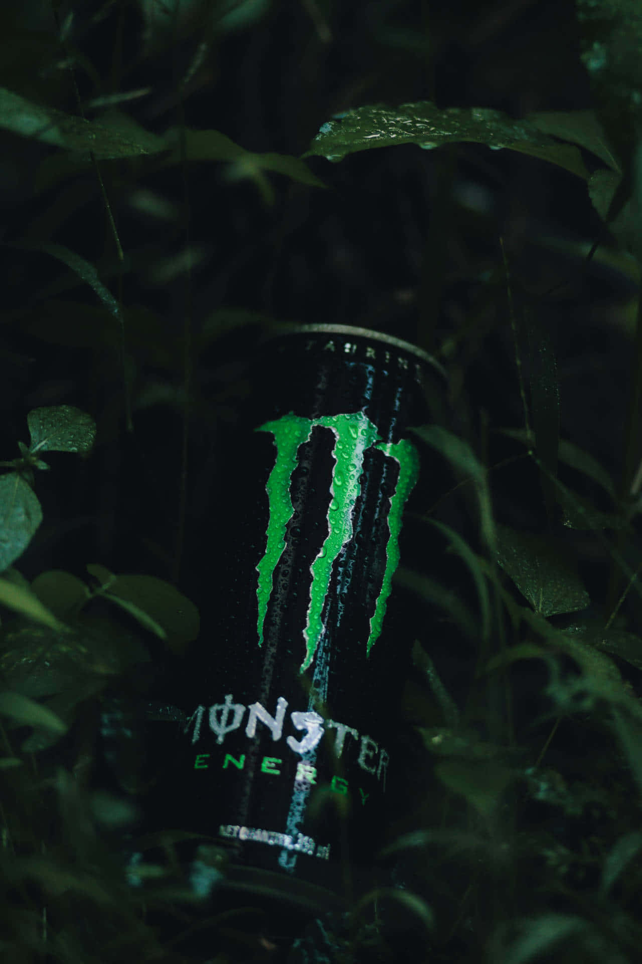 Освободите звяра с Monster Energy Тапет