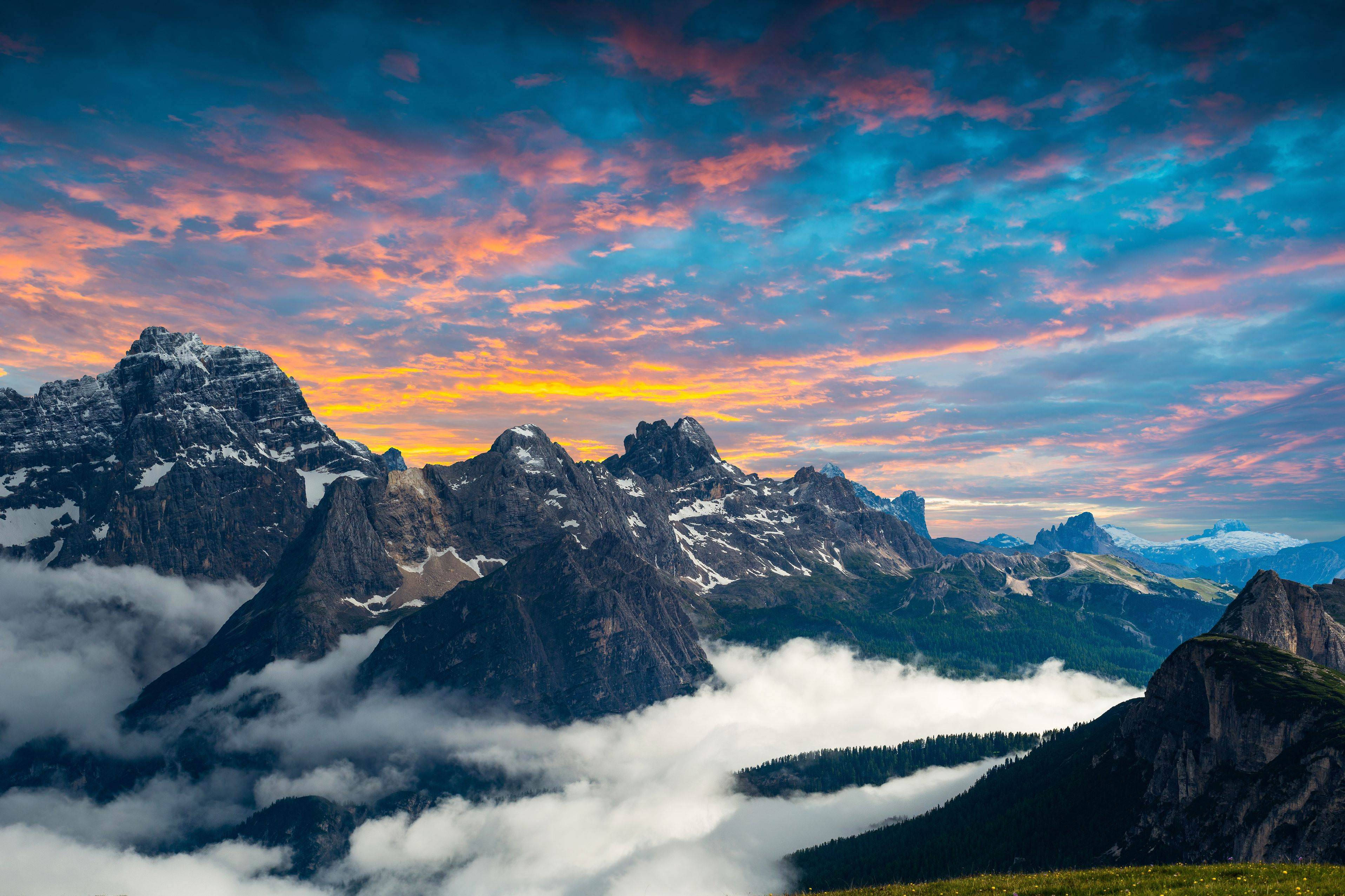 Mountain MacBook Pro Art HD Тапет