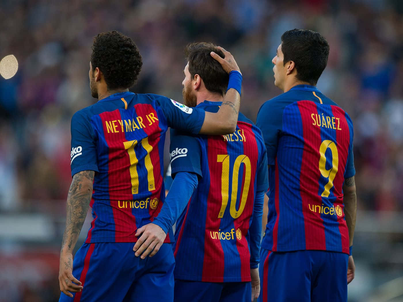 MSN Трио с Неймар, потупващ Меси Тапет