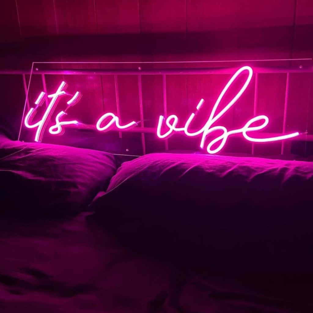 Освети нощта с Neon Aesthetic Тапет