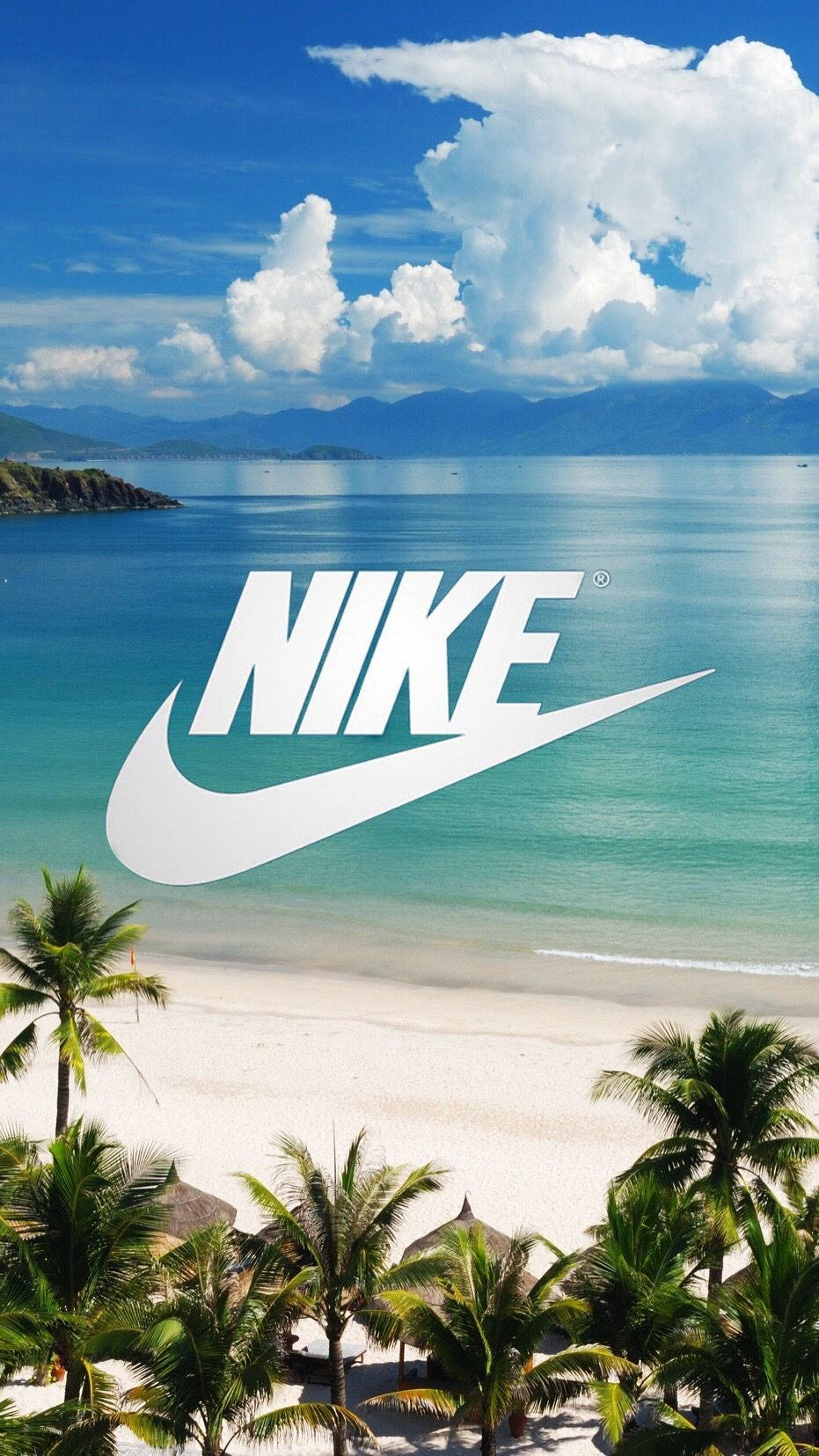 Готиен плаж с емблемата на Nike Тапет