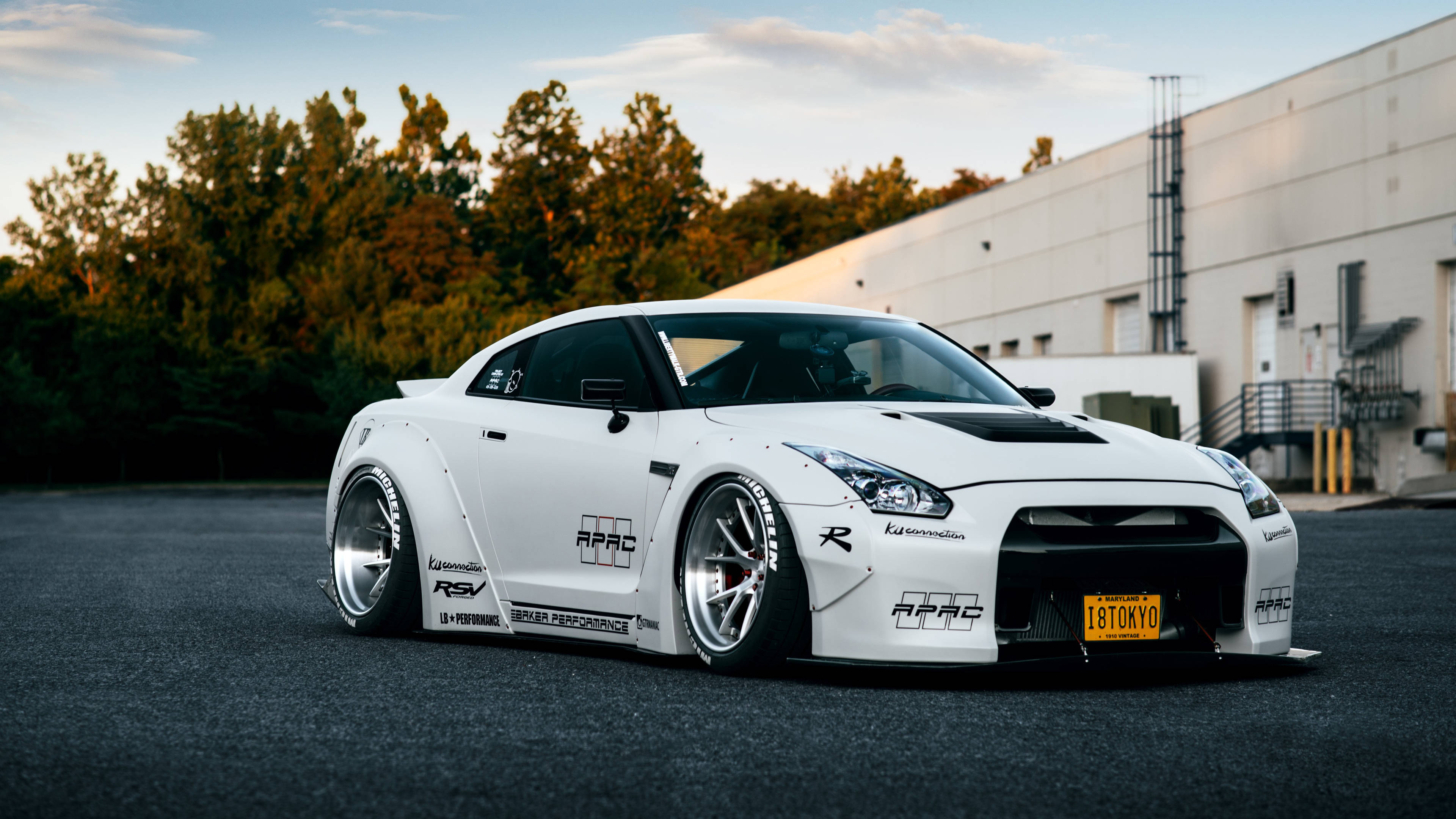 Бял Nissan GT R 4K I8Tokyo Тапет