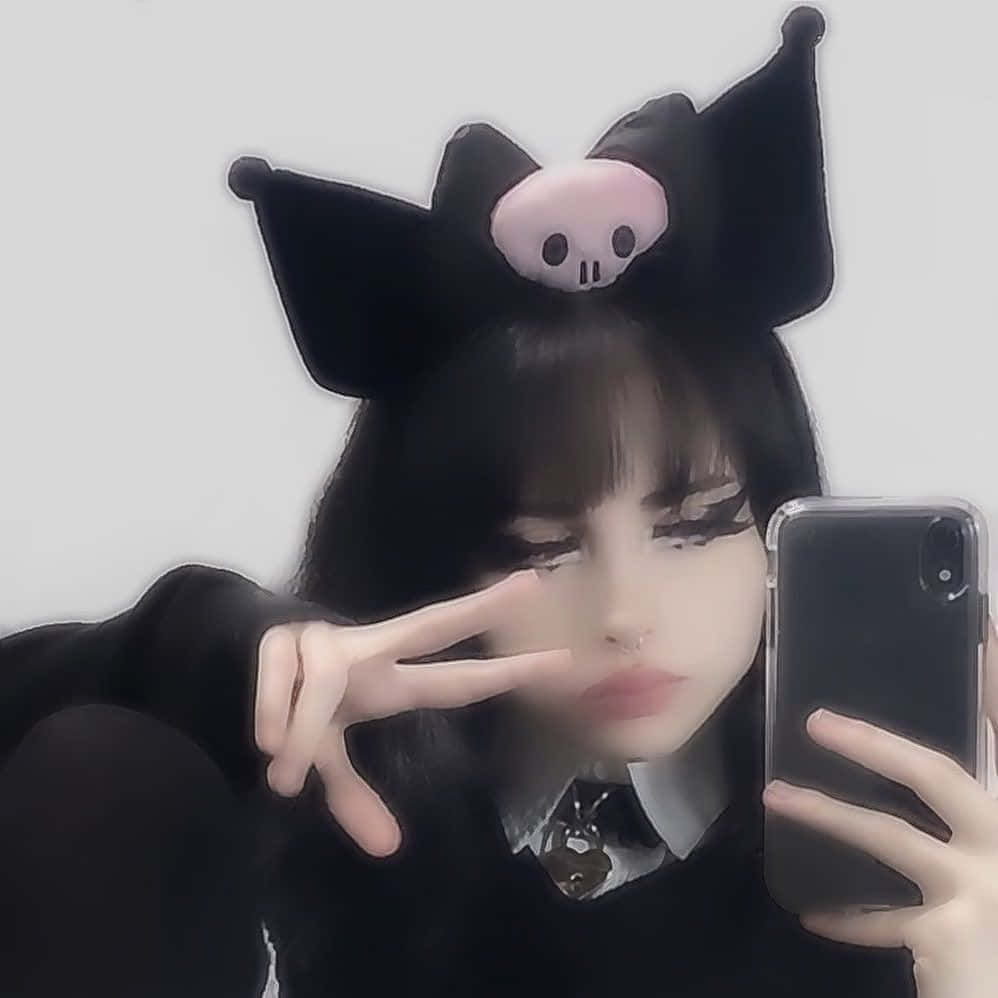 Случаен PFP на момиче Куроуми Тапет
