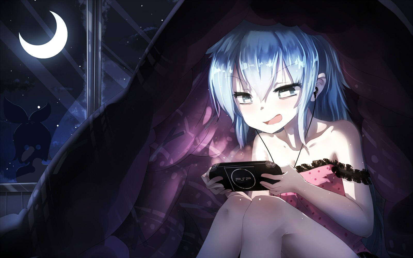 Аниме момиче си играе с PSP през нощта Тапет