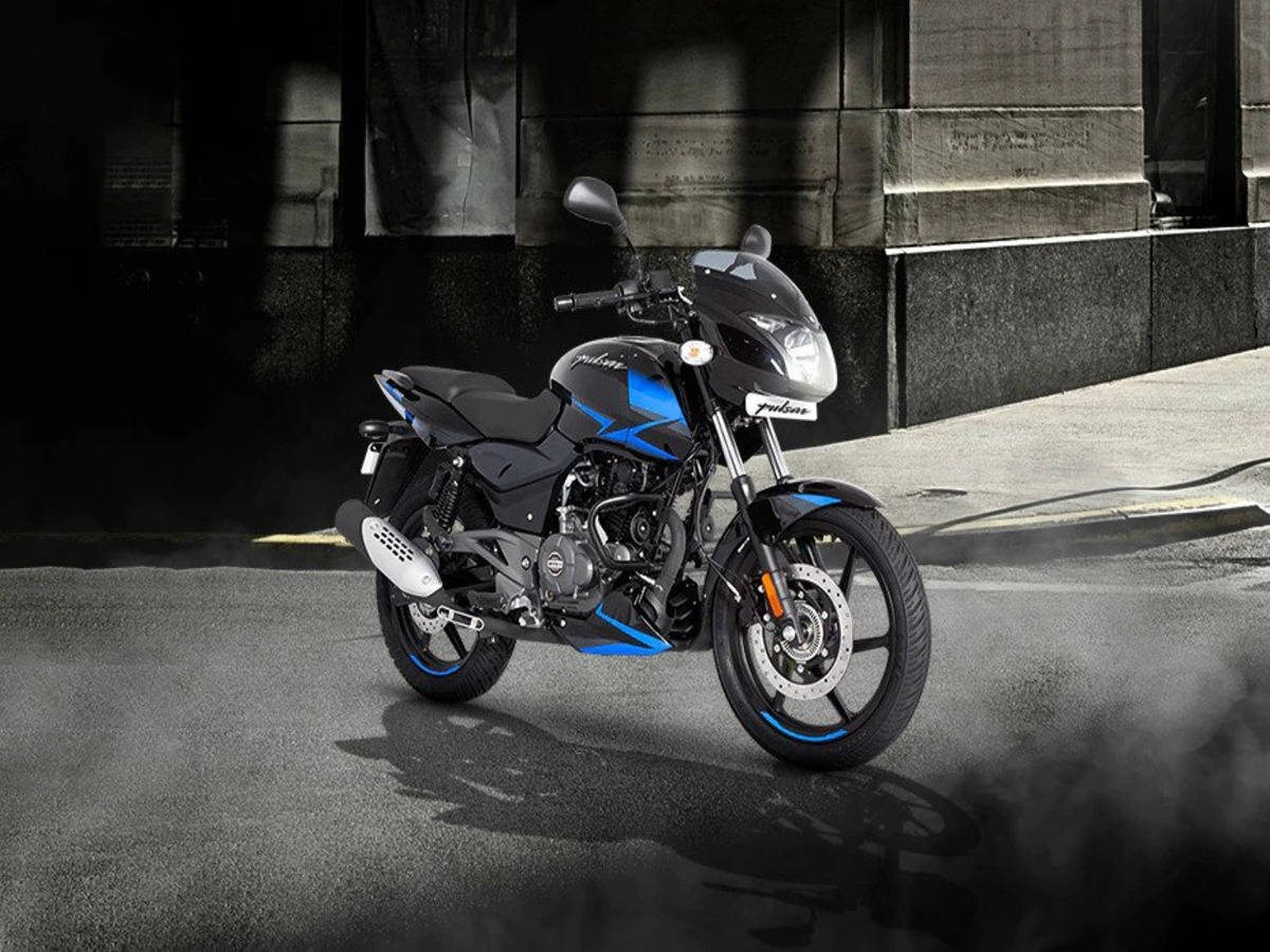 Pulsar 150 на асфалт Тапет