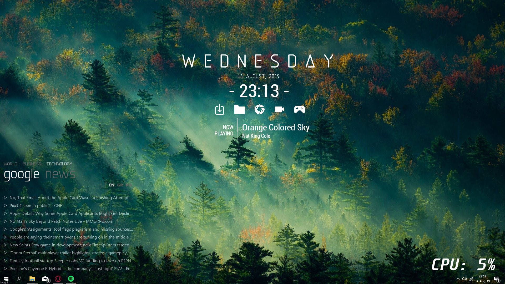 Rainmeter Skin с красива гора Тапет