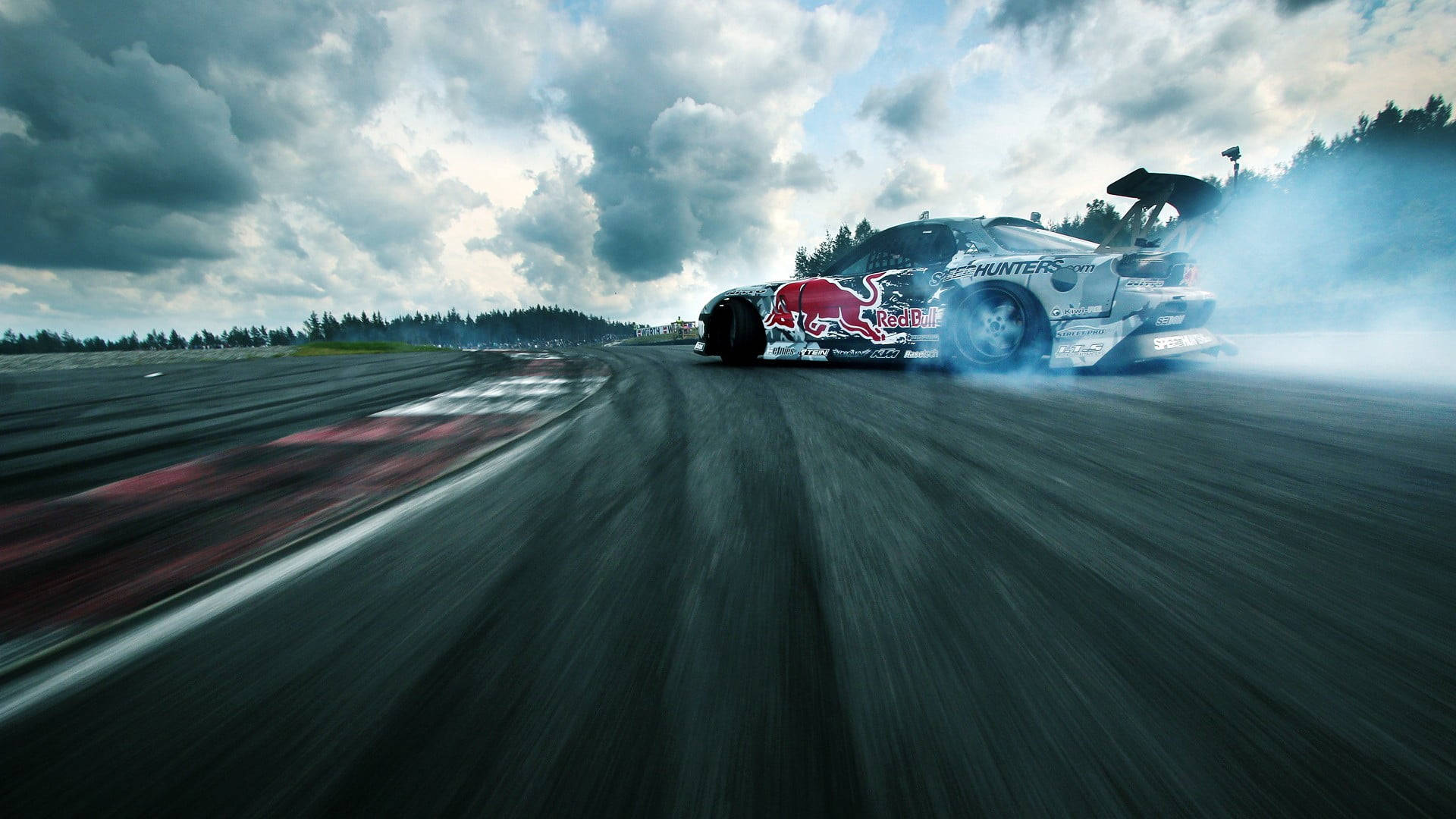 Дрифт коли Red Bull Тапет