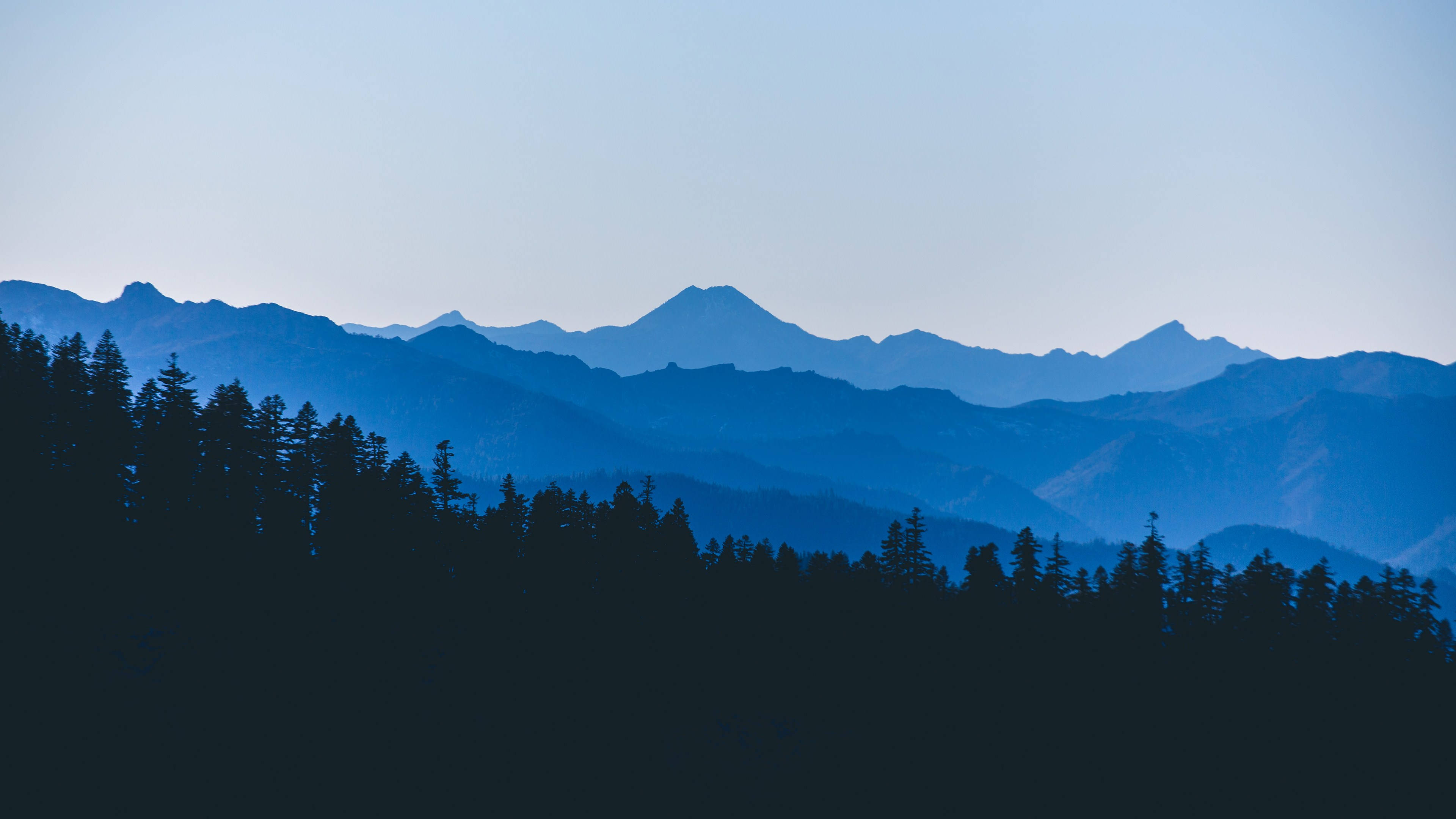 Чисто небе над Red Buttes Wilderness Тапет