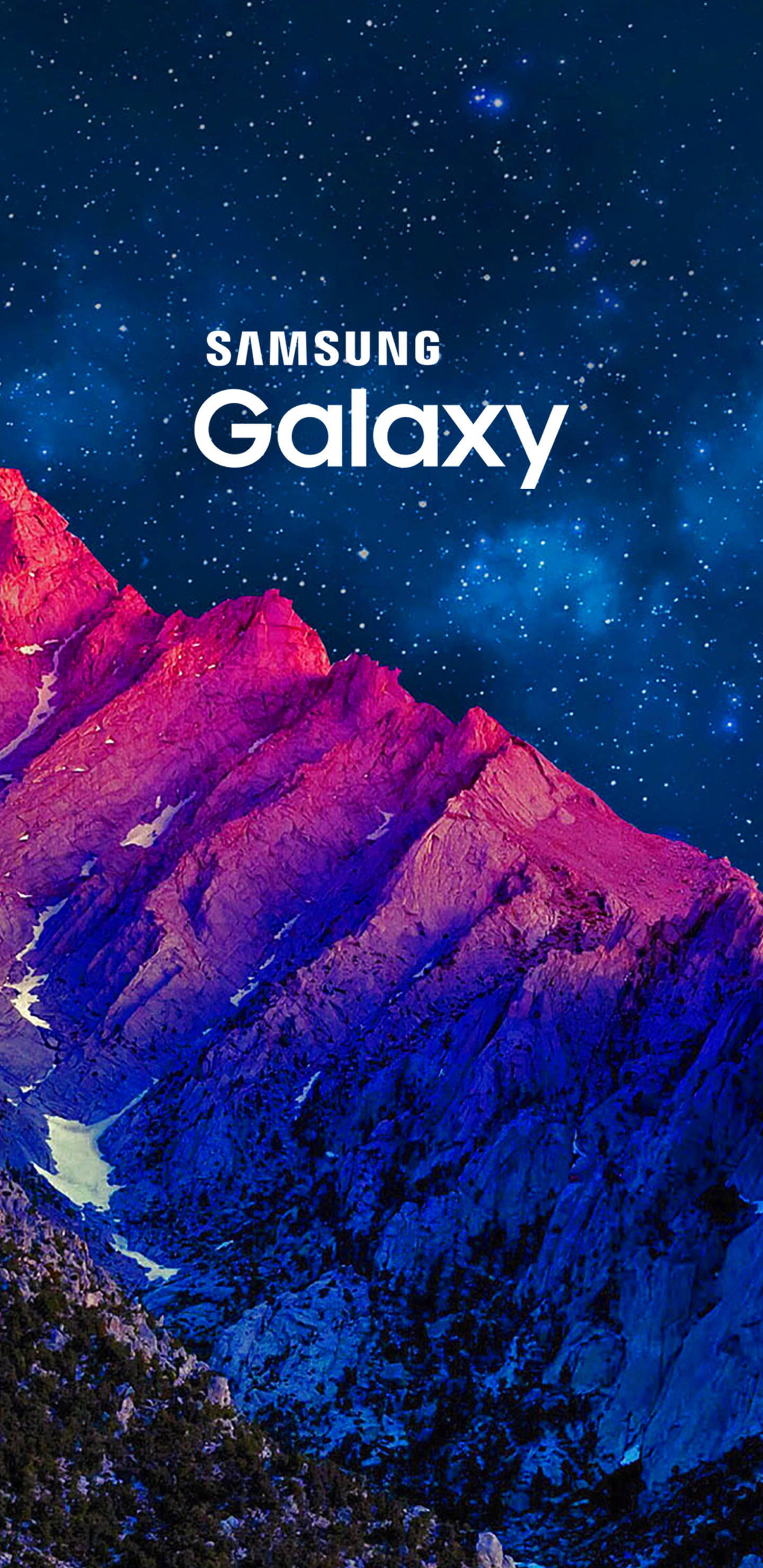 Samsung Galaxy J6 осветява здрачните планински върхове Тапет