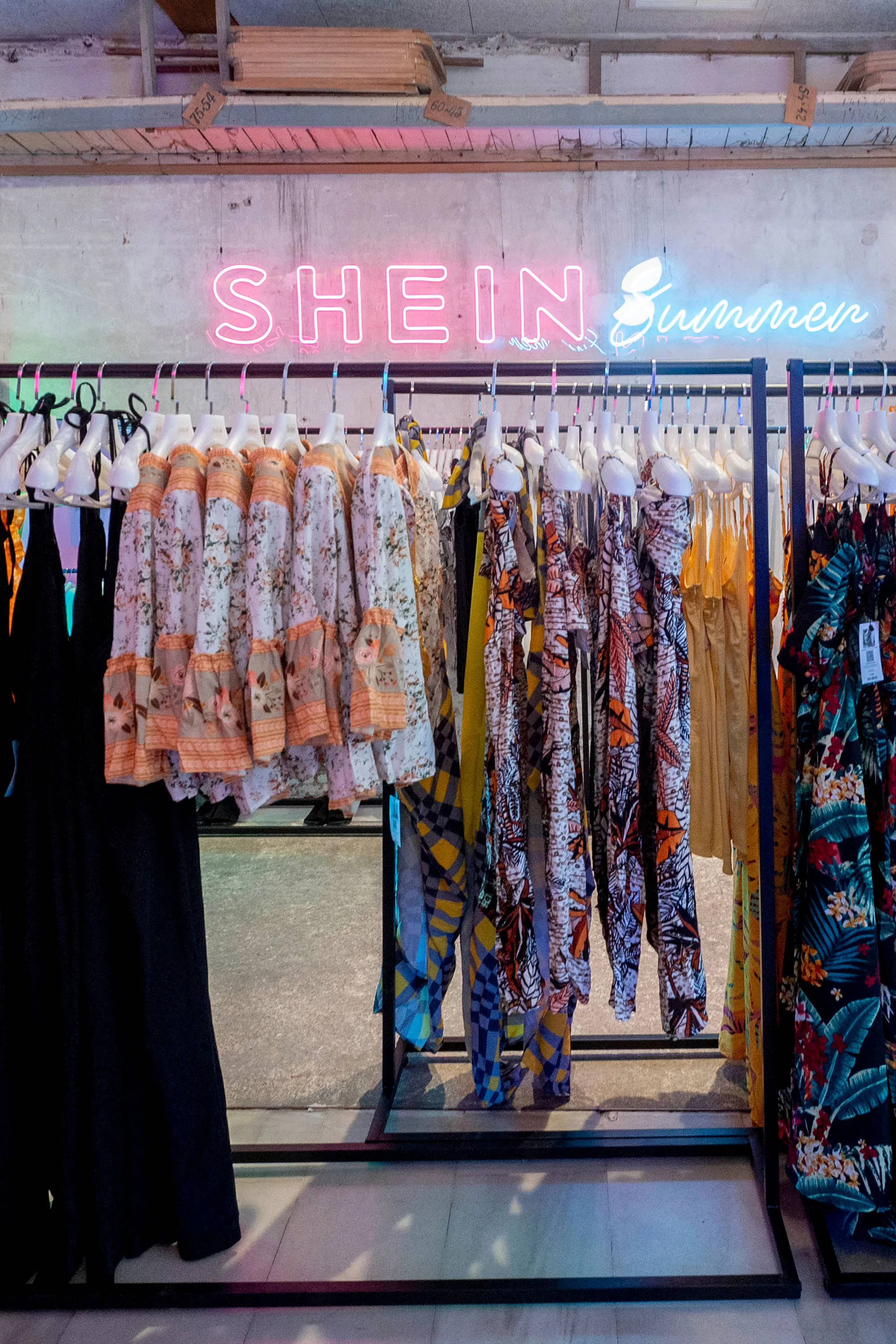Летна колекция Shein Тапет