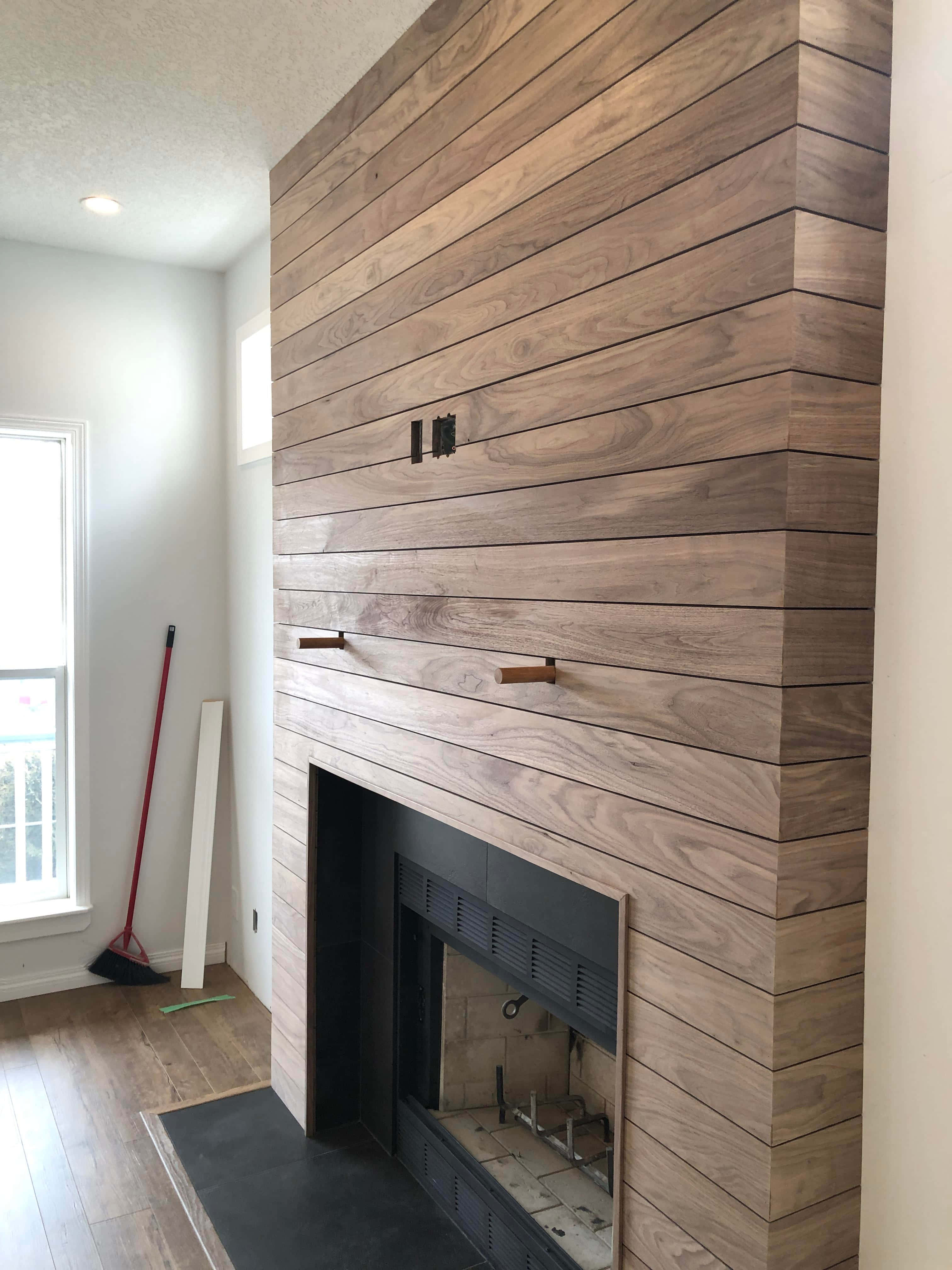Изживейте уютния комфорт на Shiplap стени Тапет