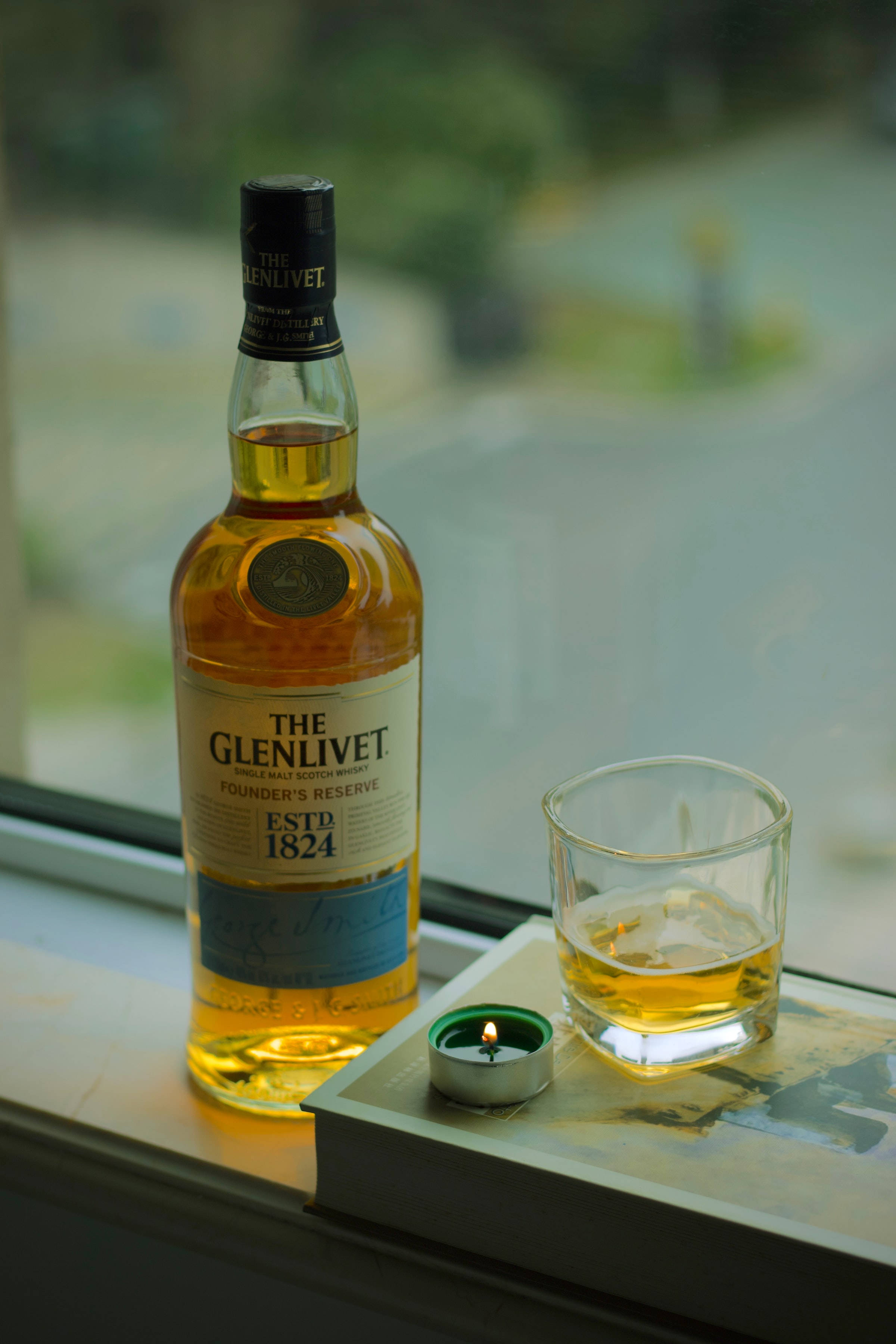 Бутилка уиски The Glenlivet Тапет