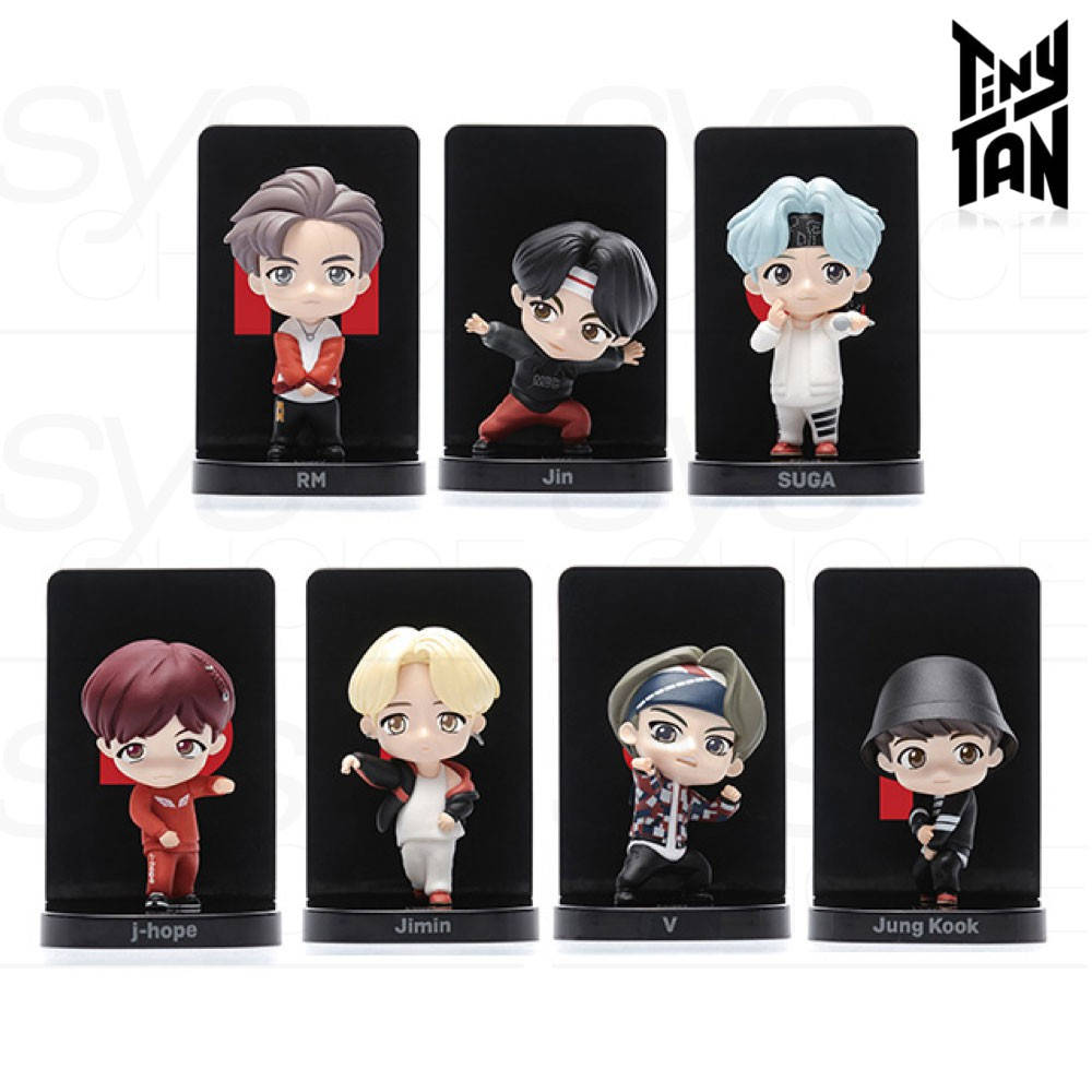Малка фигурка Tiny Tan BTS в черно Тапет