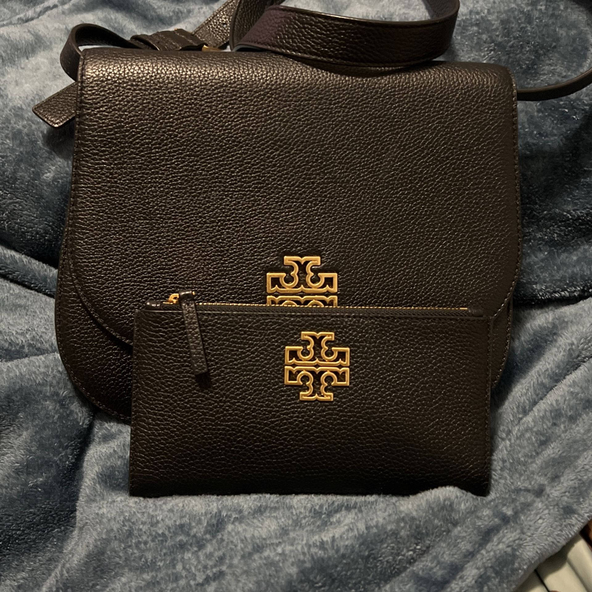 Чанта и клъч от Tory Burch Тапет