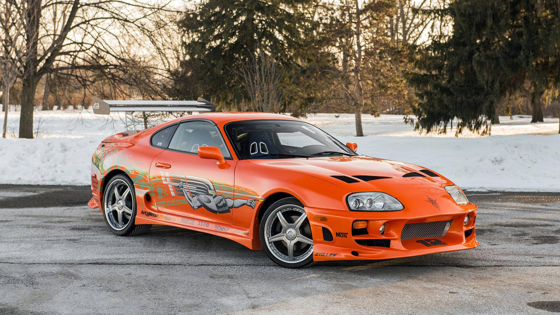 Ярка оранжева Toyota Supra Mk4 – Бижу от „Бързи и яростни“ Тапет