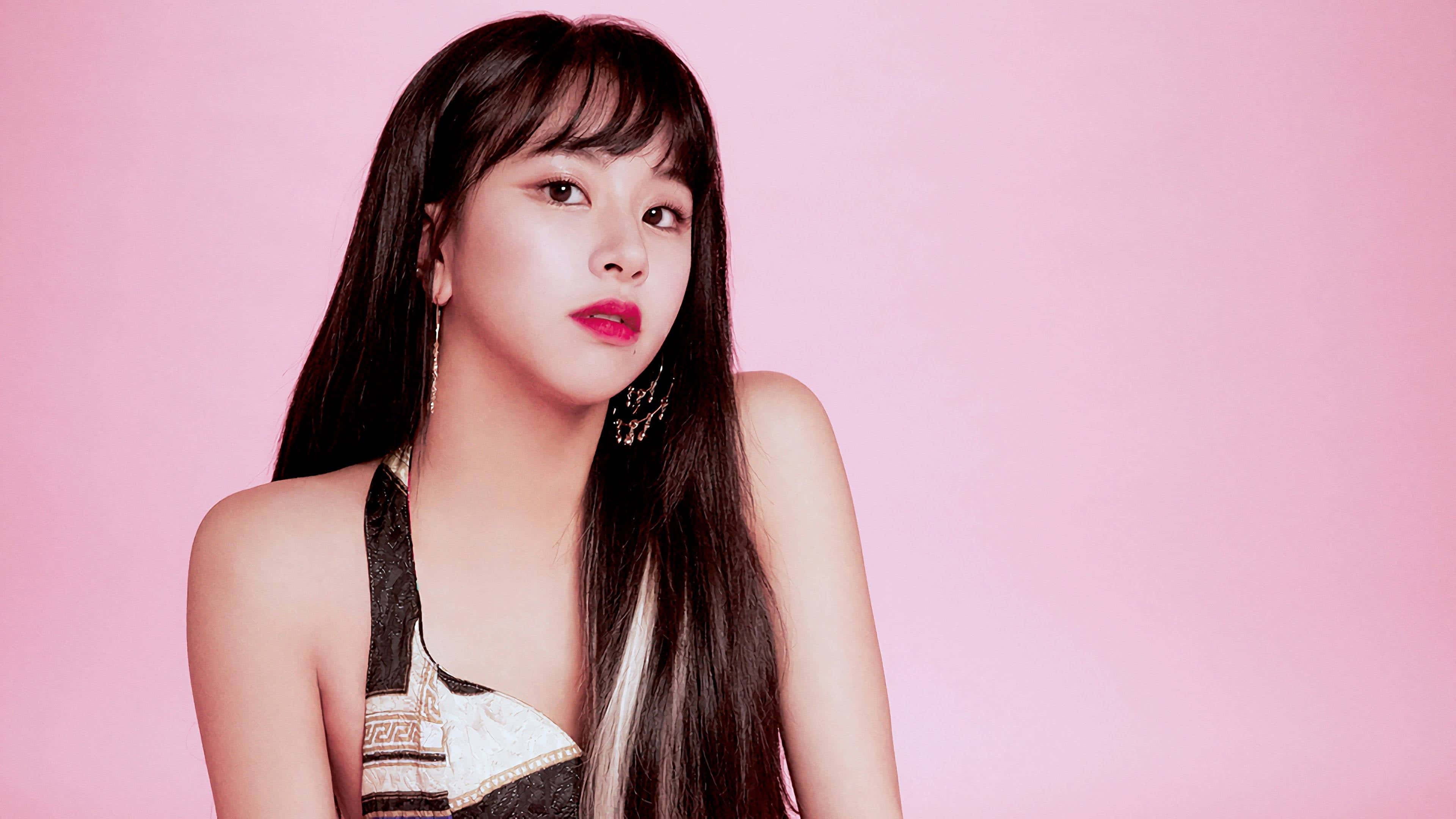 Twice групата позира за групова снимка Тапет