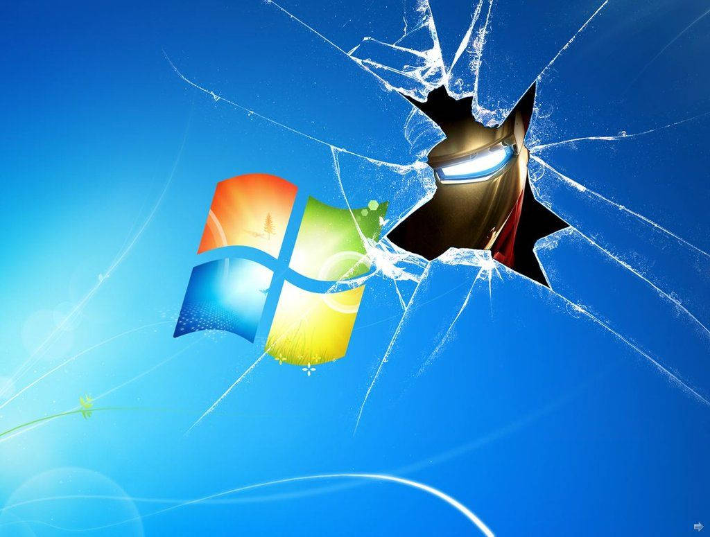 Железният човек пред счупен Windows екран Тапет