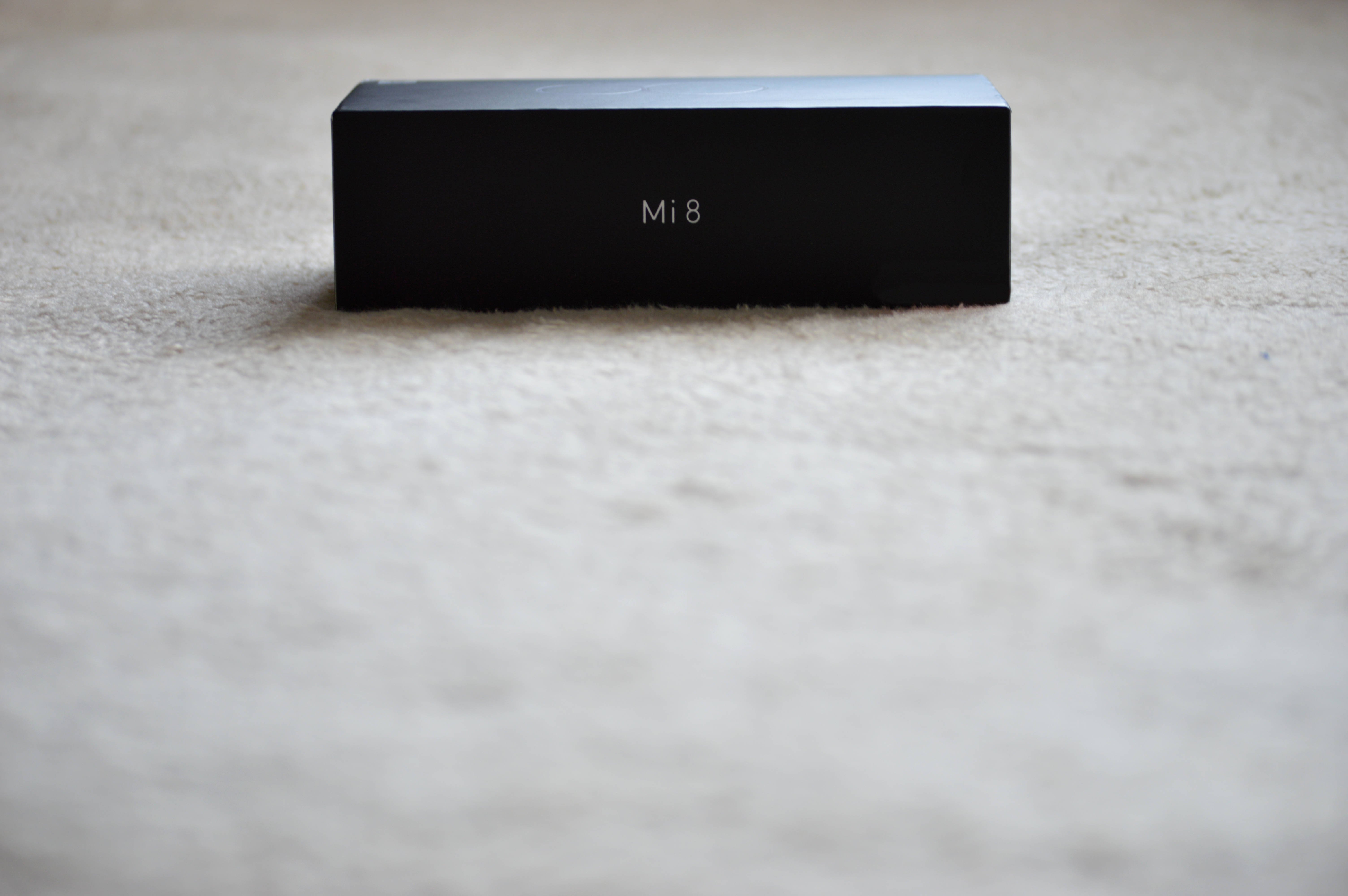 Черен високоговорител Xiaomi Тапет