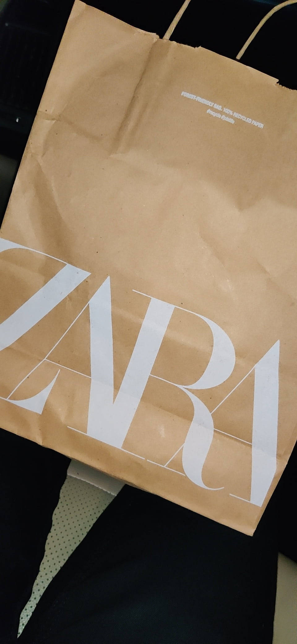 Zara хартиена торба Тапет