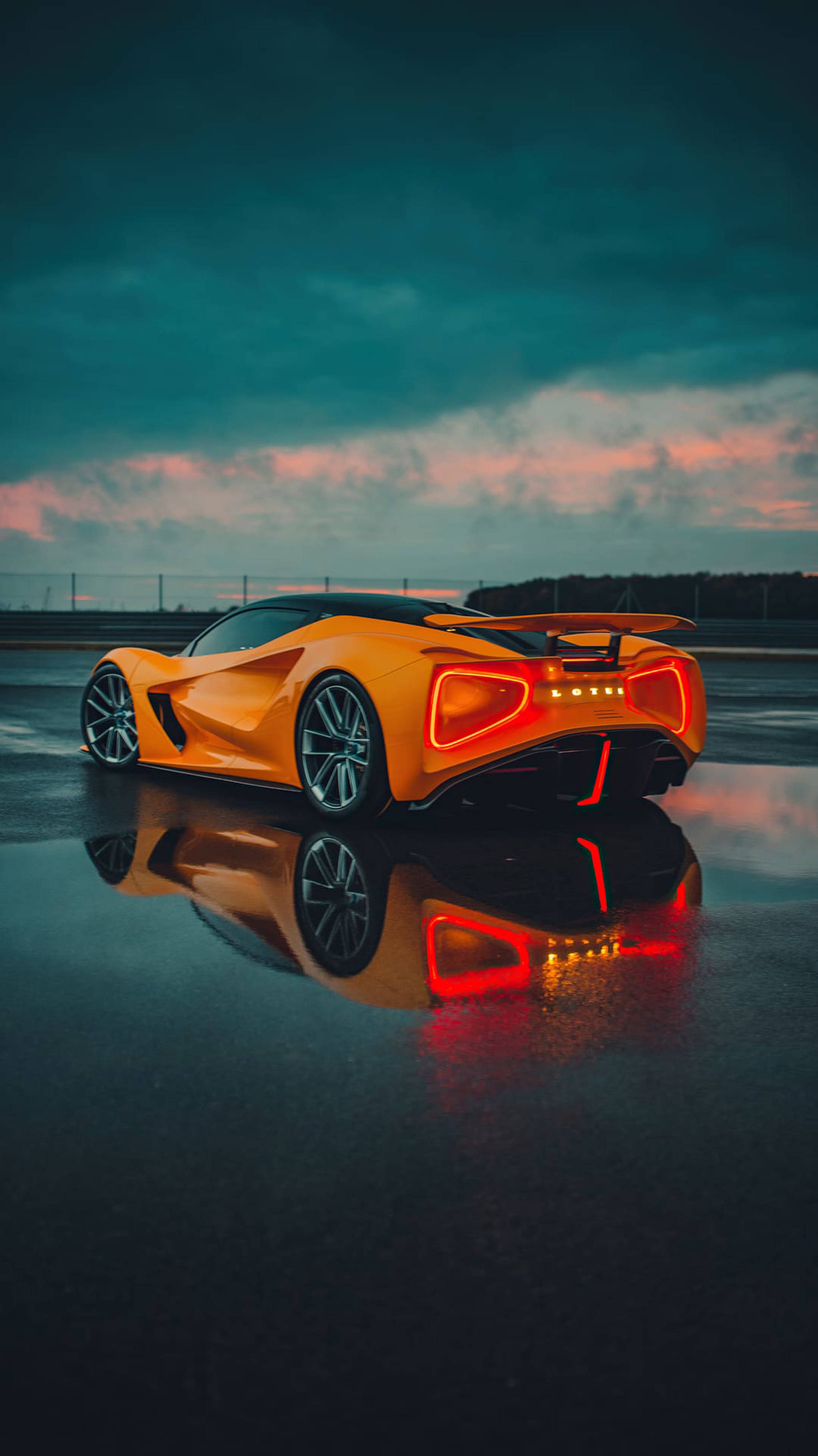 Готина кола BMW Тапет