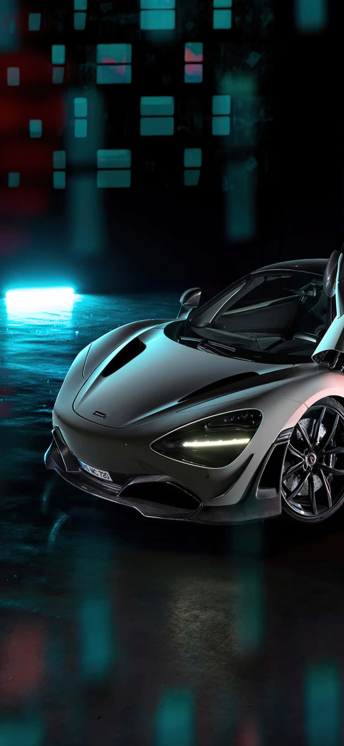 Елегантен iPhone X с фон от кола McLaren 720s Тапет