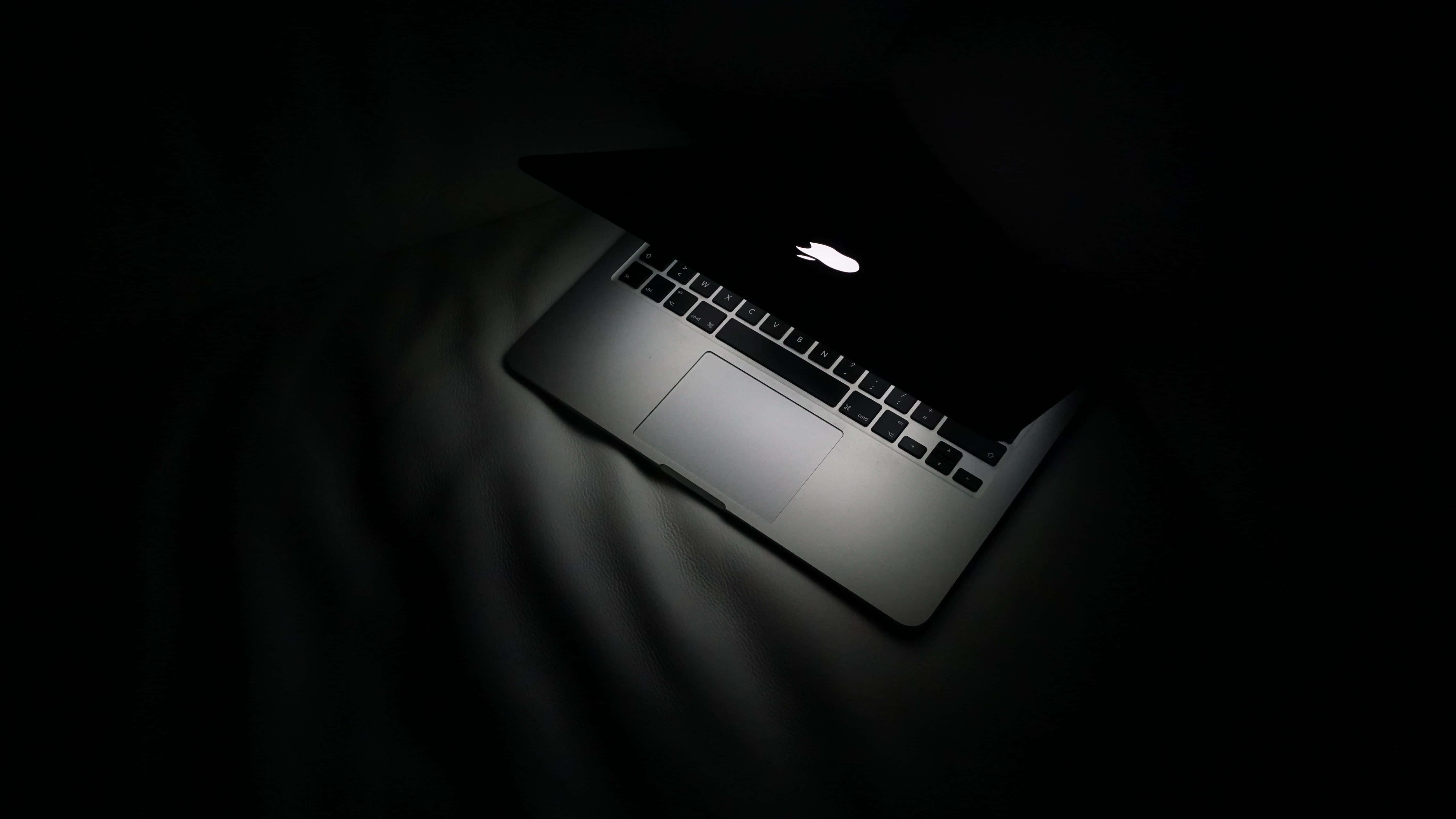 Естетичен Macbook - Изискан дизайн с иновативен стил. Тапет