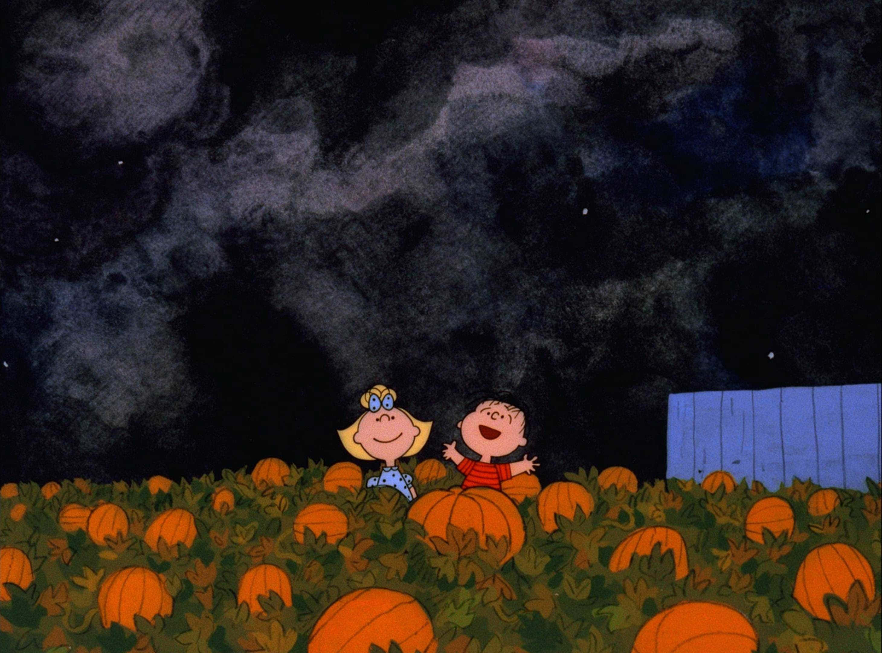 Естетичен фон за Хелоуин с тикви и герои от Peanuts Тапет