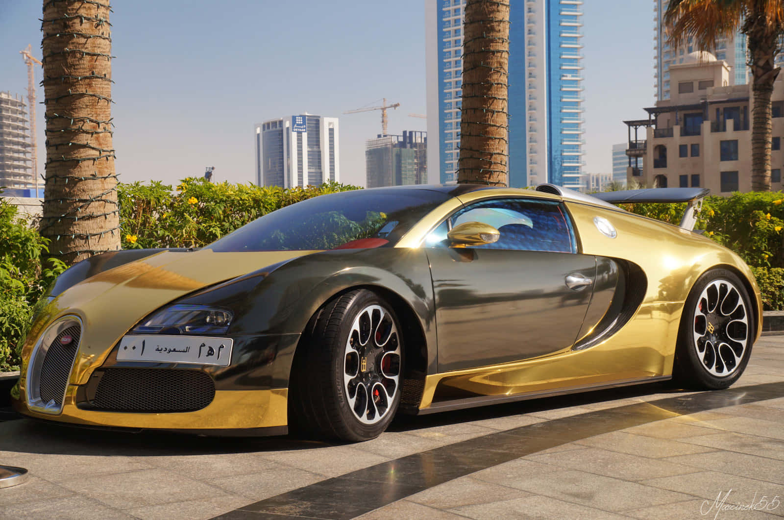 Златен Bugatti Veyron