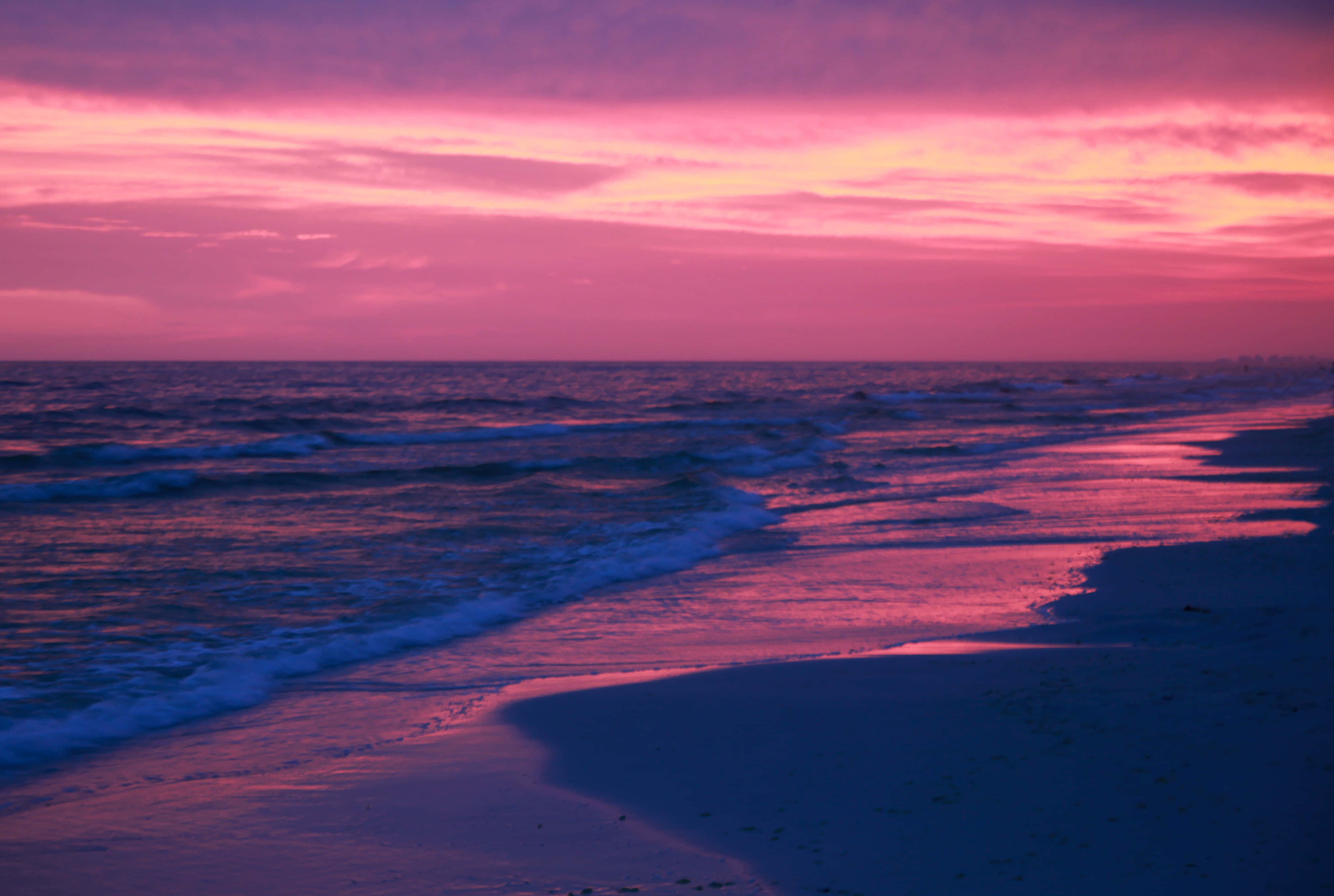 Красив залез на плажа ви отнема дъха Тапет