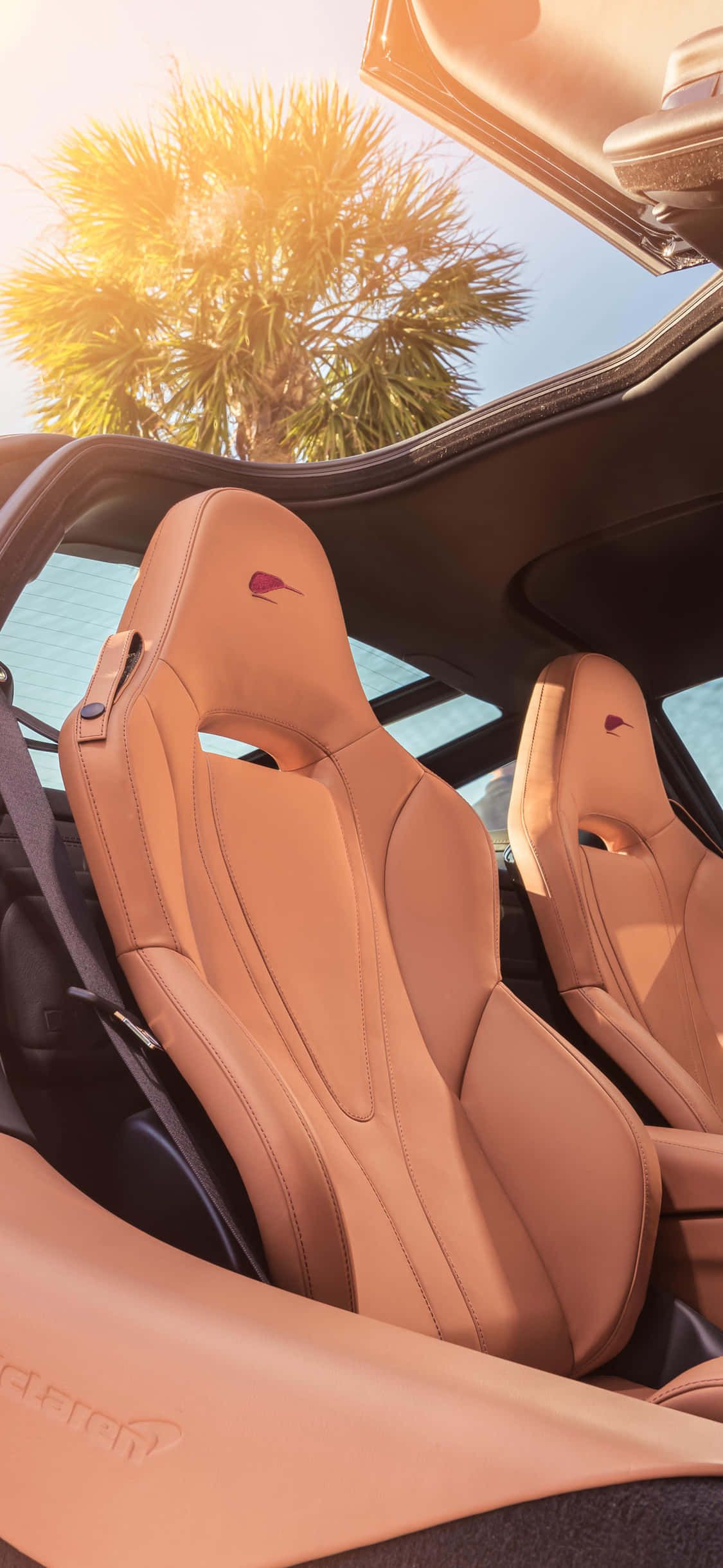 "Открийте Стил и Мощ с iPhone Xs McLaren 720s" Тапет