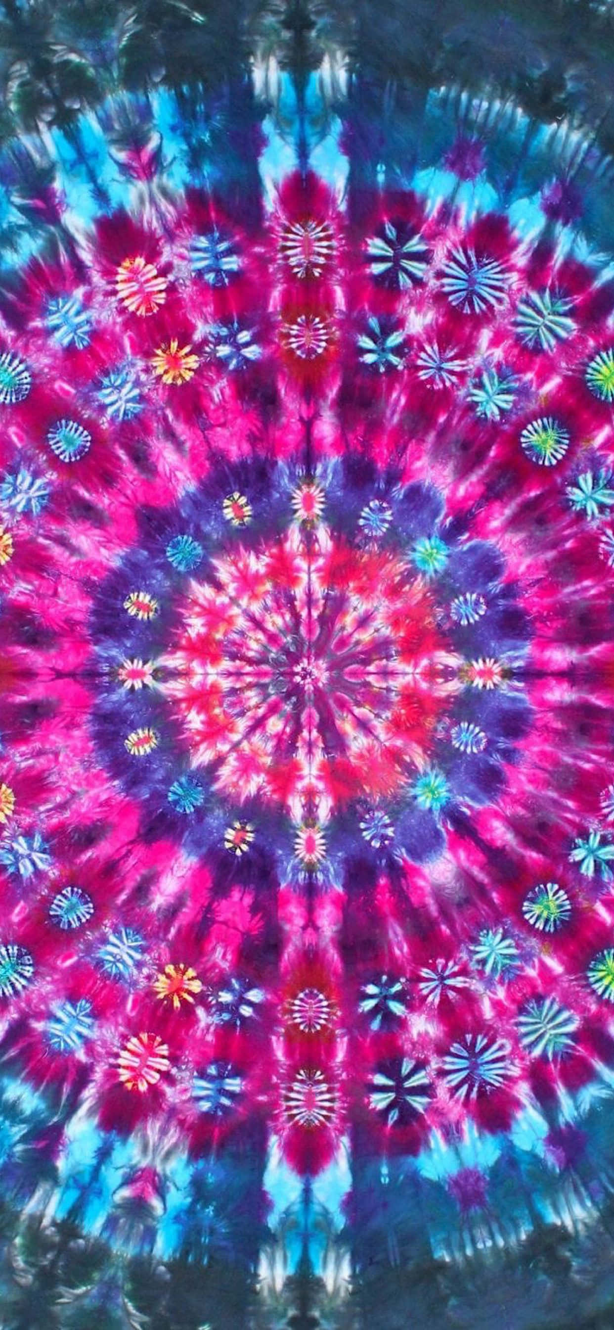 Привлеките внимание с ярък високоразделителна tie dye подложка Тапет