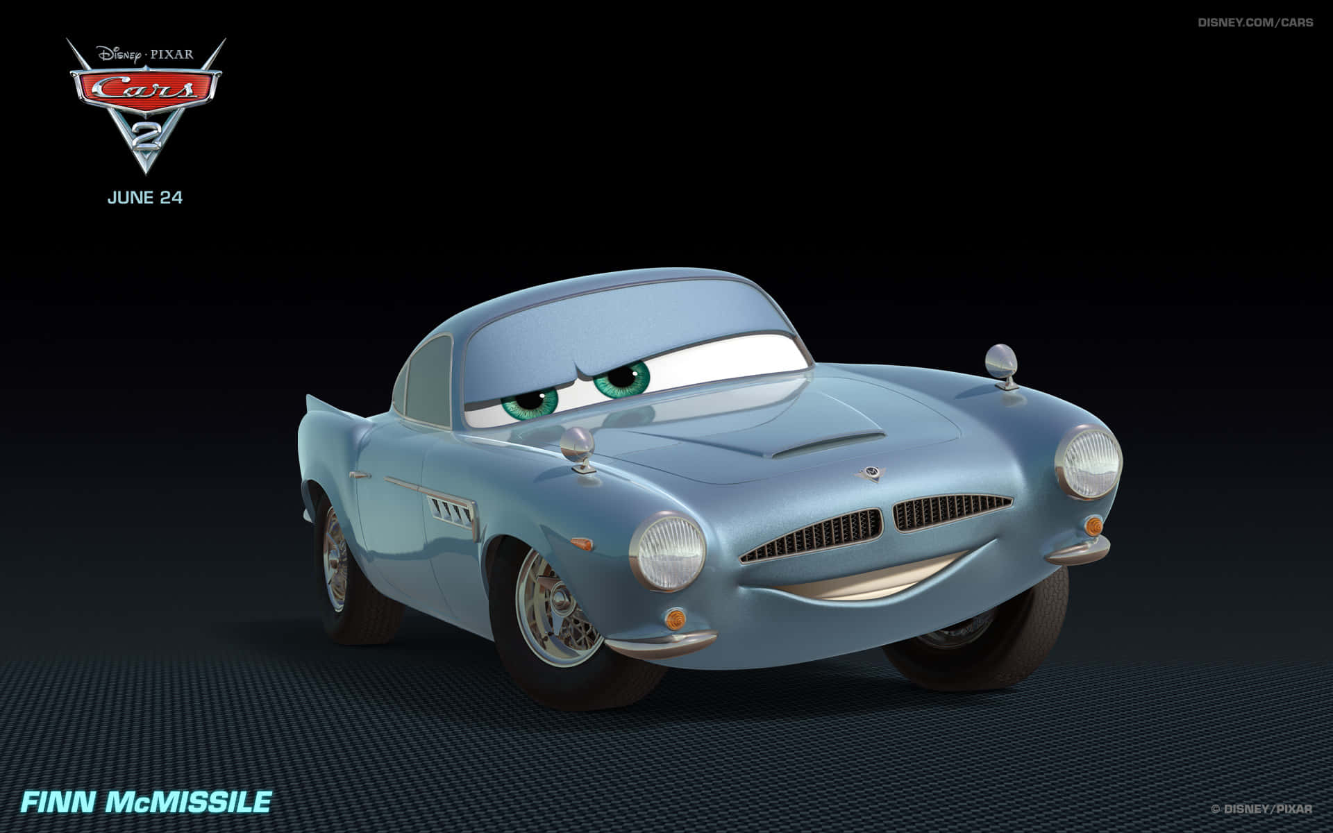 Светкавицата Маккуин се състезава с Франческо Бернули в Cars 2 Тапет