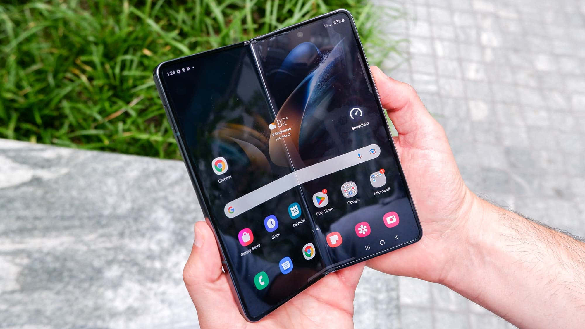 Снимка на Samsung Galaxy Z Fold 4 Тапет