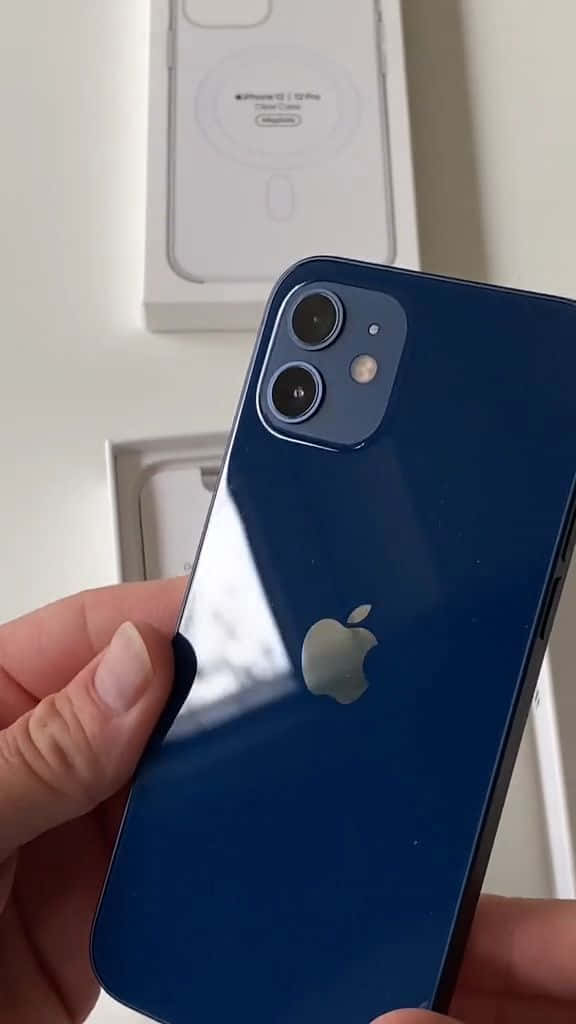 Стилният, цветен Apple iPhone 12 Тапет
