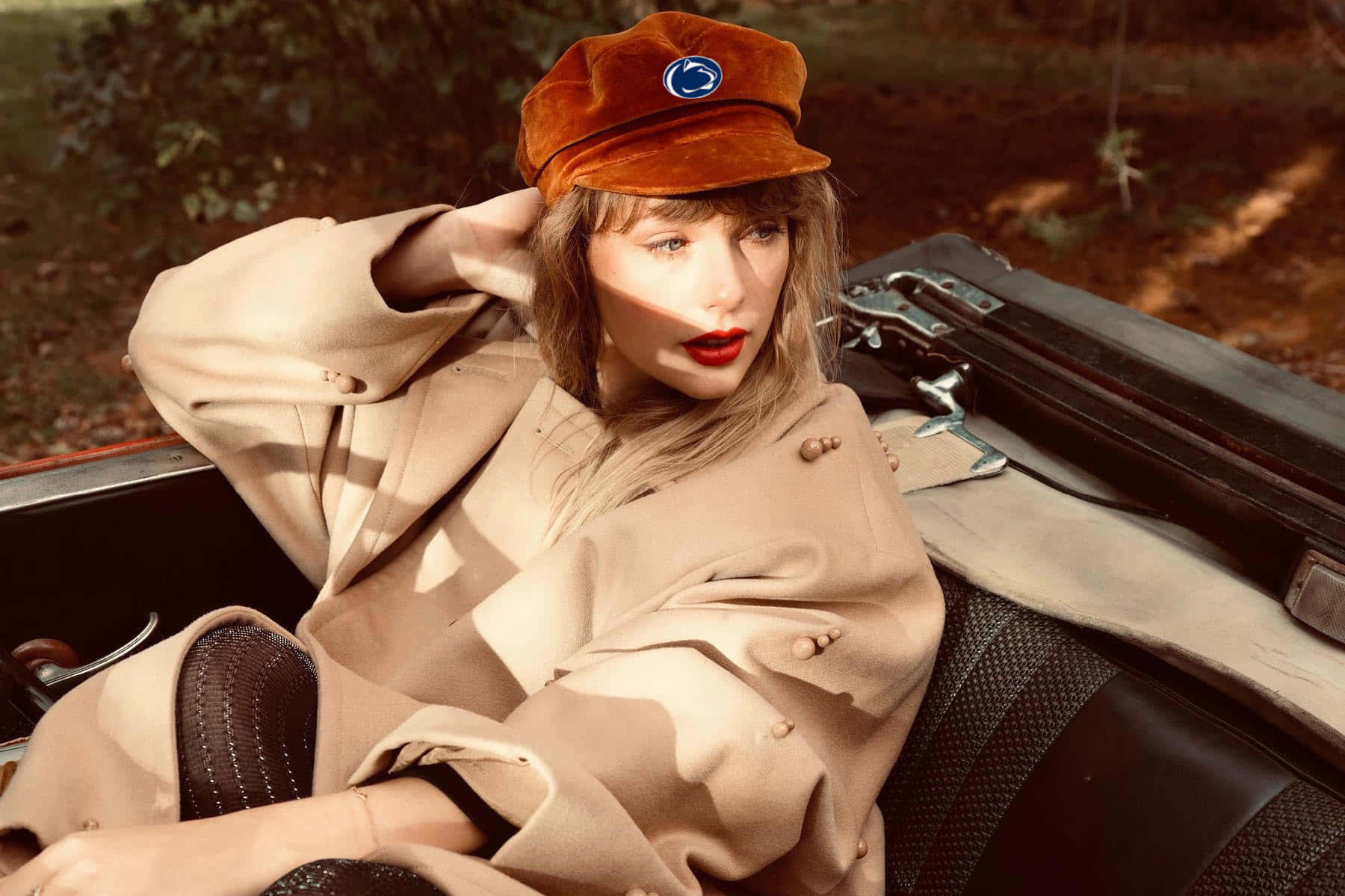 Red Taylors Version — Тейлър Суифт Тапет
