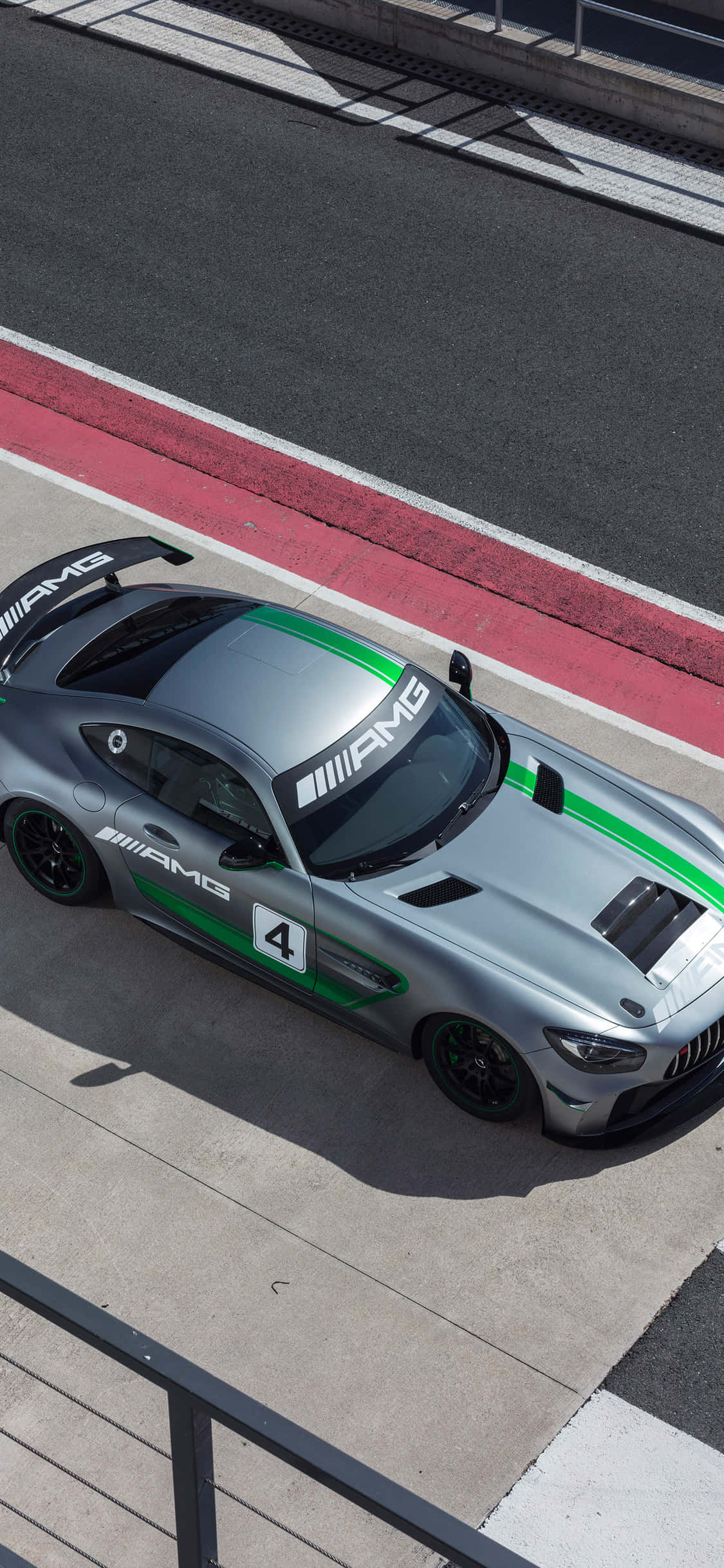 Фон за iPhone X AMG GT-R и Mercedes-AMG GT4 Тапет