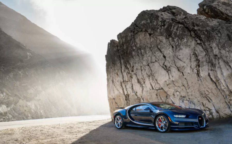 Черен Bugatti Chiron 4K Тапет