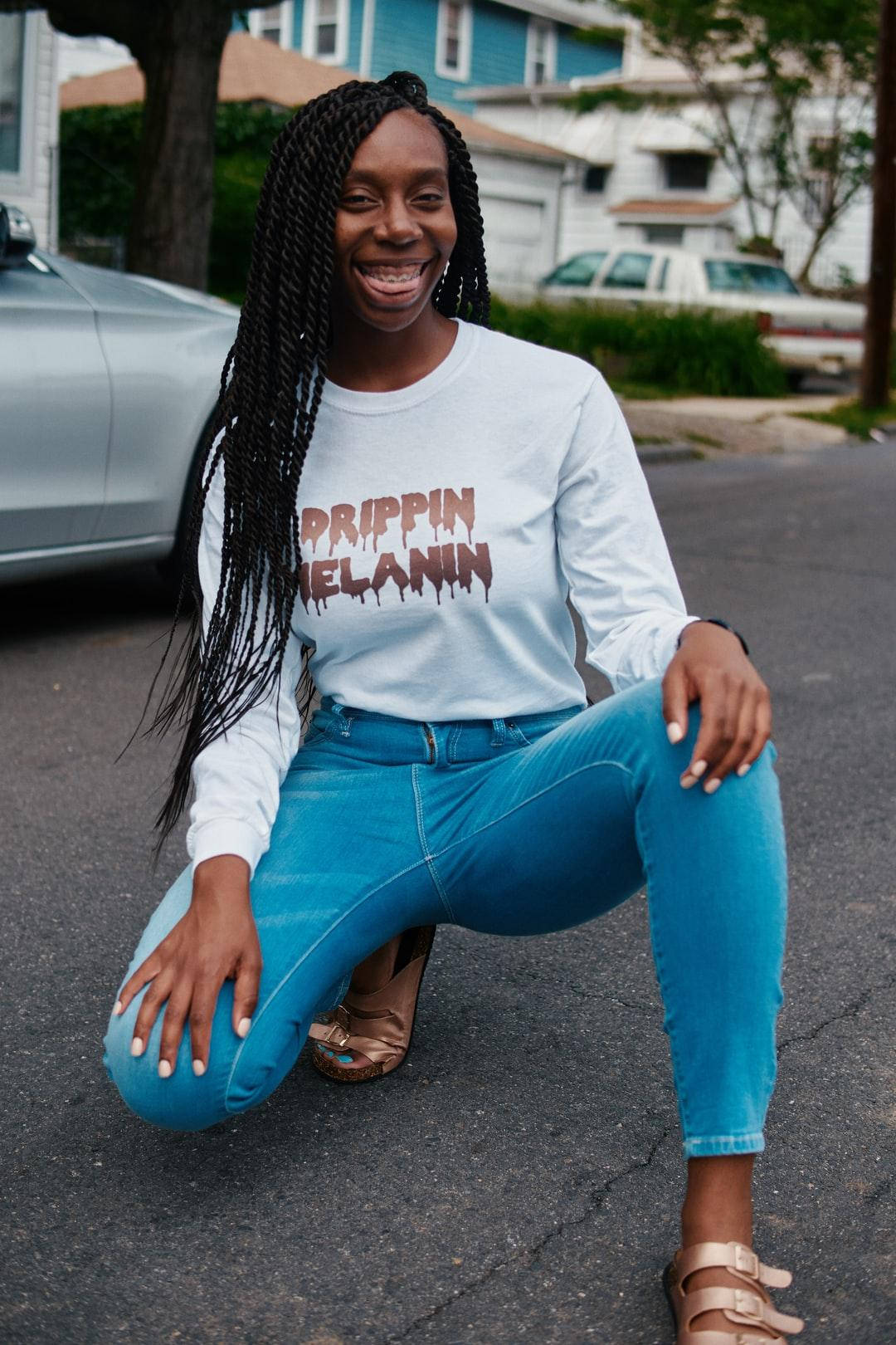 Черно момиче бъди с риза Drippin' Melanin Тапет