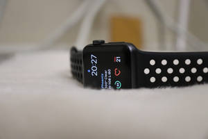 Тапет за Apple Watch с черни ремъни — Apple Watch Тапет
