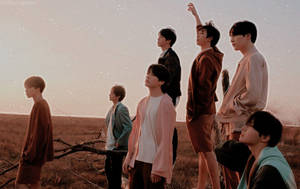 BTS лаптоп членове на поле при залез слънце — Bts лаптоп Тапет