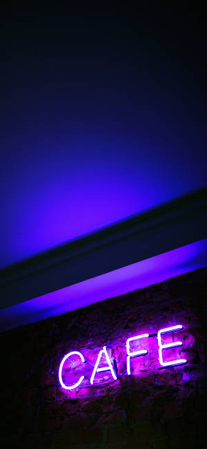 Neon Purple Iphone Cafe Light — iPhone 17 Pro Max Тапет