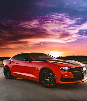 Chevrolet кола със закат тапет — Galaxy Z Fold Тапет