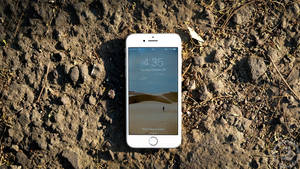 Iphone 8 на слънце
