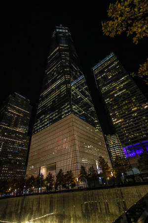 One World Trade Center Ню Йорк Нощ iPhone — Xiaomi Pad 9 Pro Тапет