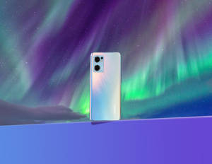 Oppo смартфон на фоне на Северно сияние — Oppo Тапет
