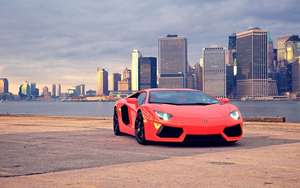 Тапет с кола – червен Lamborghini Aventador в парк Бруклин Бридж.