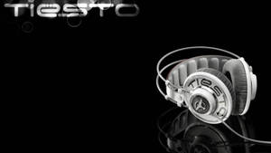 Готичен Tiesto график със слушалки тапет — Пестене на батерия Тапет
