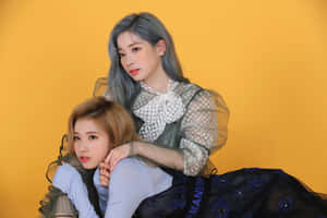 Зашемляваща групова снимка на Twice във висока резолюция — 트와이스 Тапет