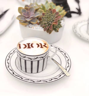 Кафе Dior Капучино тапет — Oppo Find N Тапет