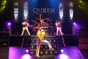 Queen снимки — MacBook Pro M2 Тапет
